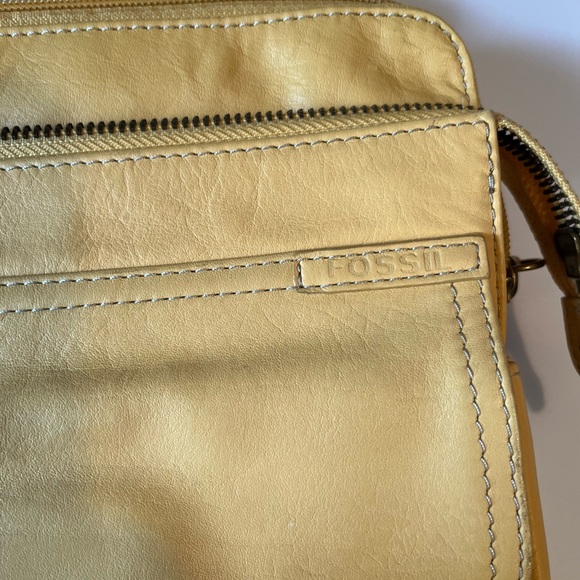 FOSSIL purse - Picture 3 of 8